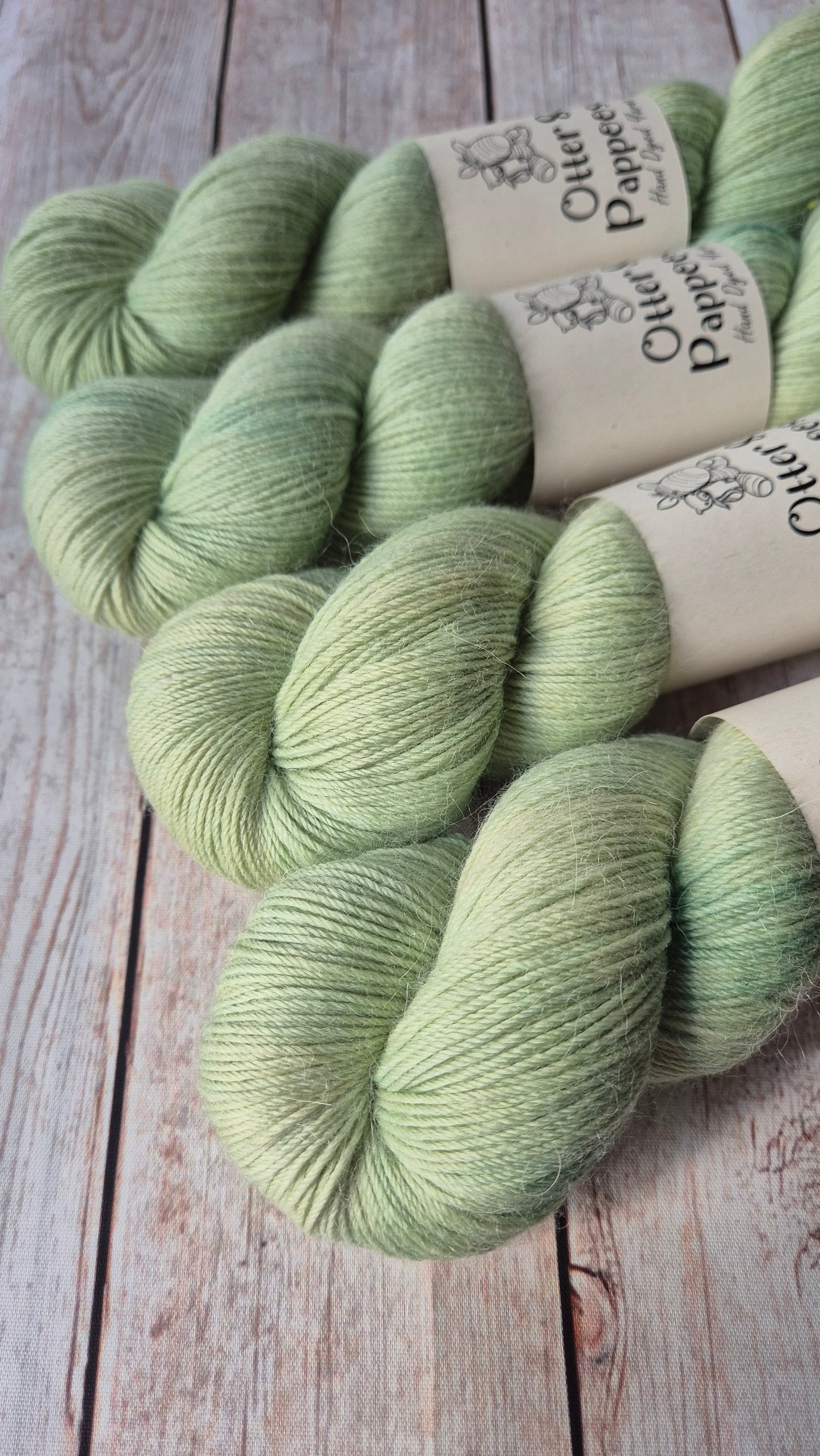 Pistachio Cream - Hand dyed yarn - 4ply Alpaca
