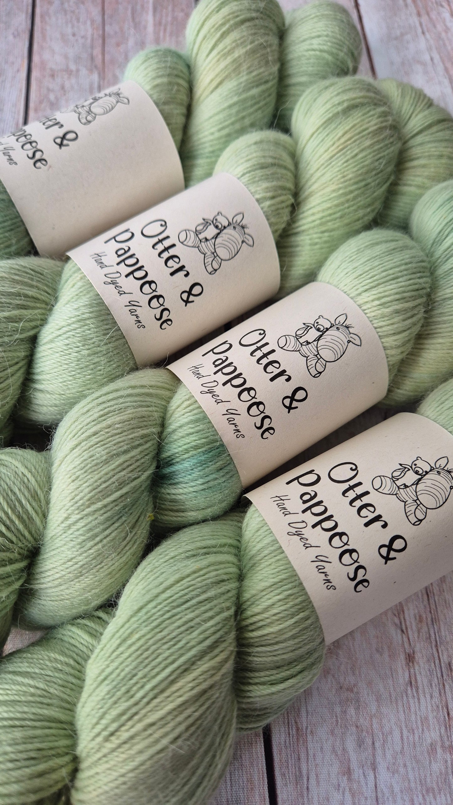 Pistachio Cream - Hand dyed yarn - 4ply Alpaca