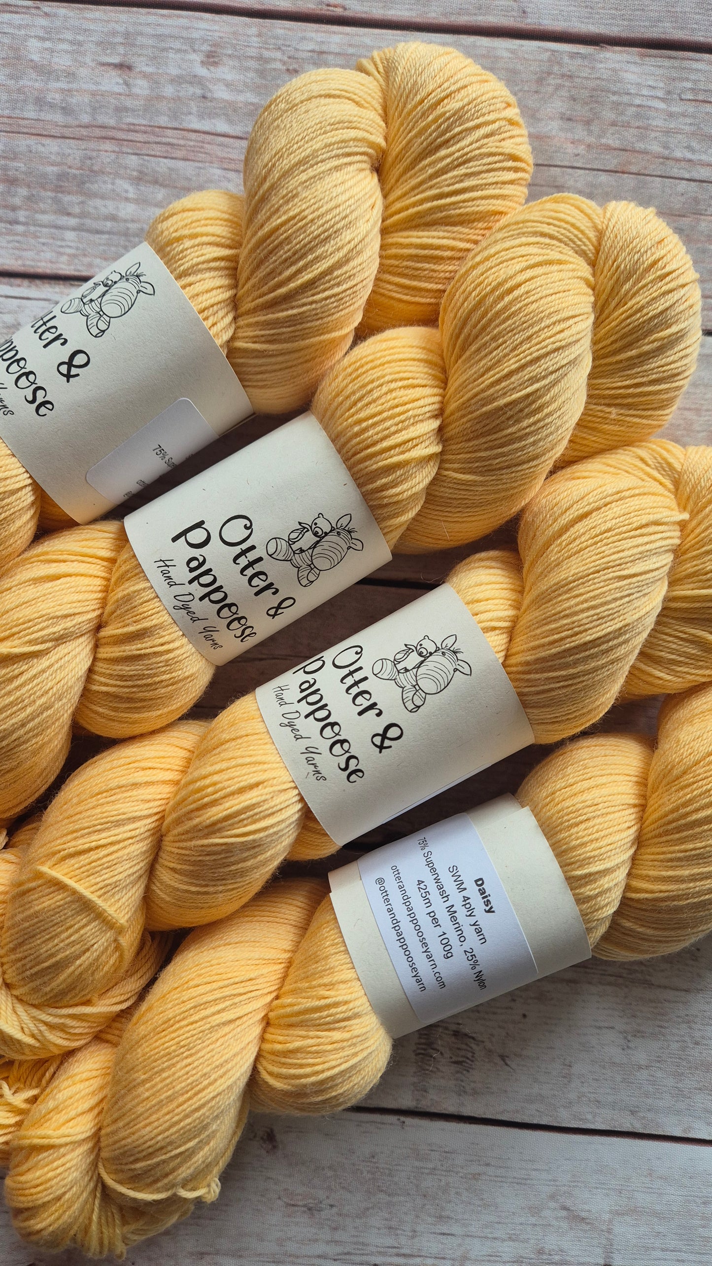 Daisy - Hand dyed yarn - 4ply Merino nylon
