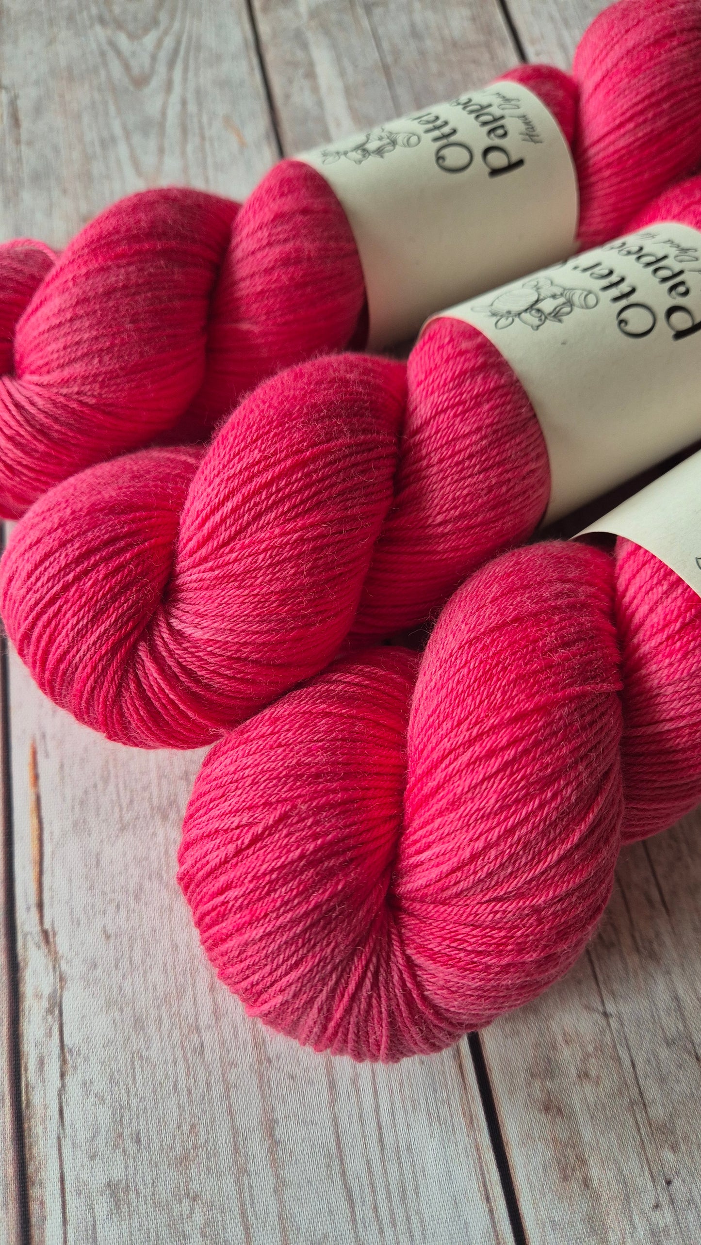 Beatrice - Hand dyed yarn - 4ply Merino nylon