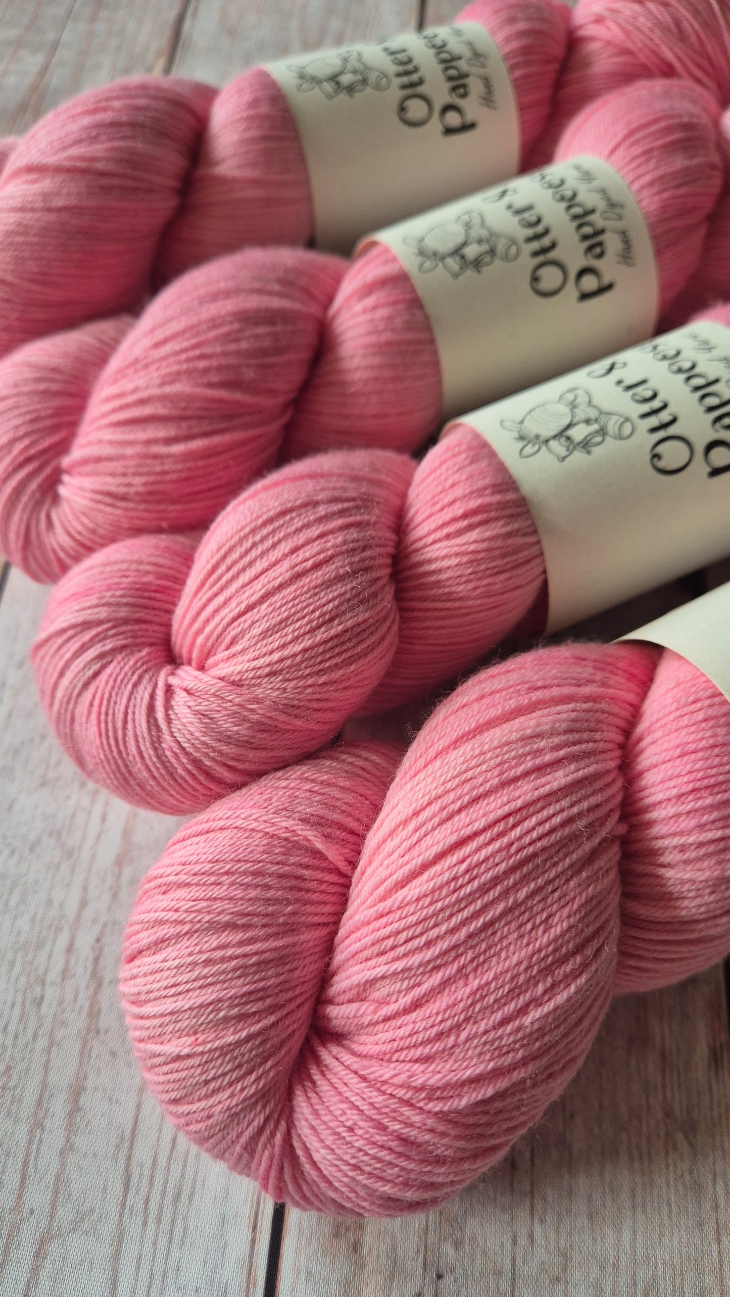 Arabella - Hand dyed yarn - 4ply Merino nylon