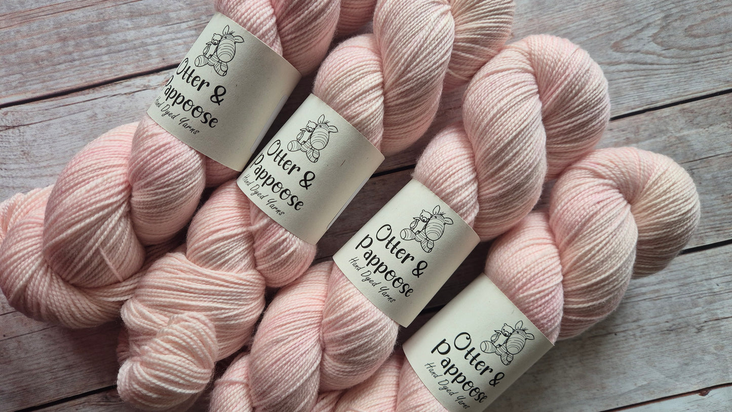 Belle - Hand dyed yarn - 4ply Merino nylon, Sock High Twist 75/25