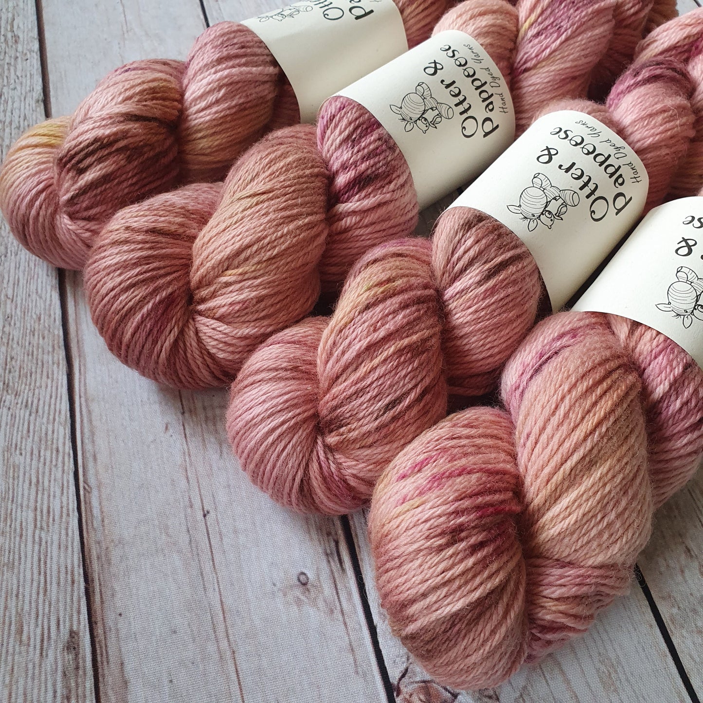 Rosebud 100% SW Merino DK 100g