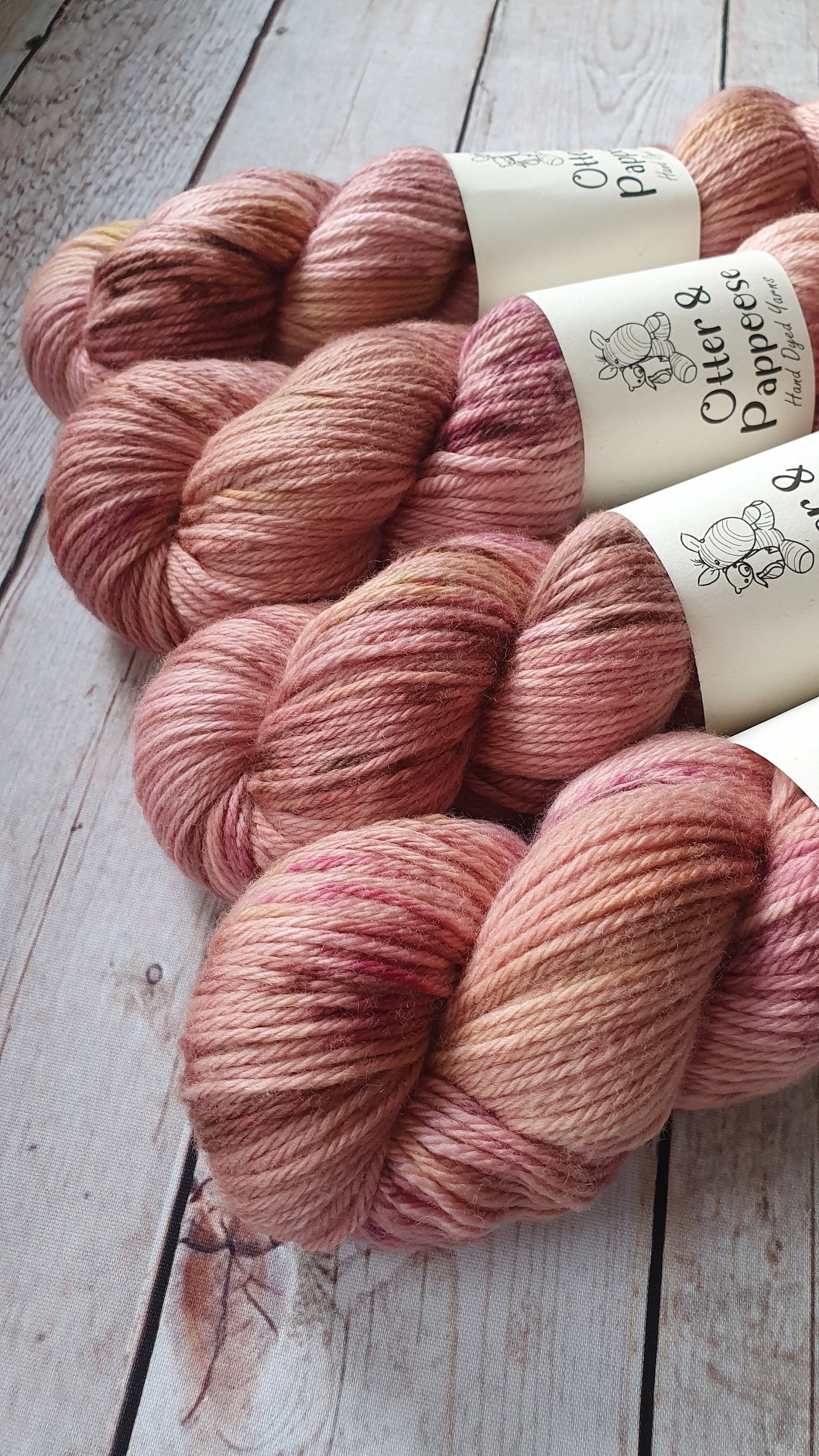 Rosebud 100% SW Merino DK 100g