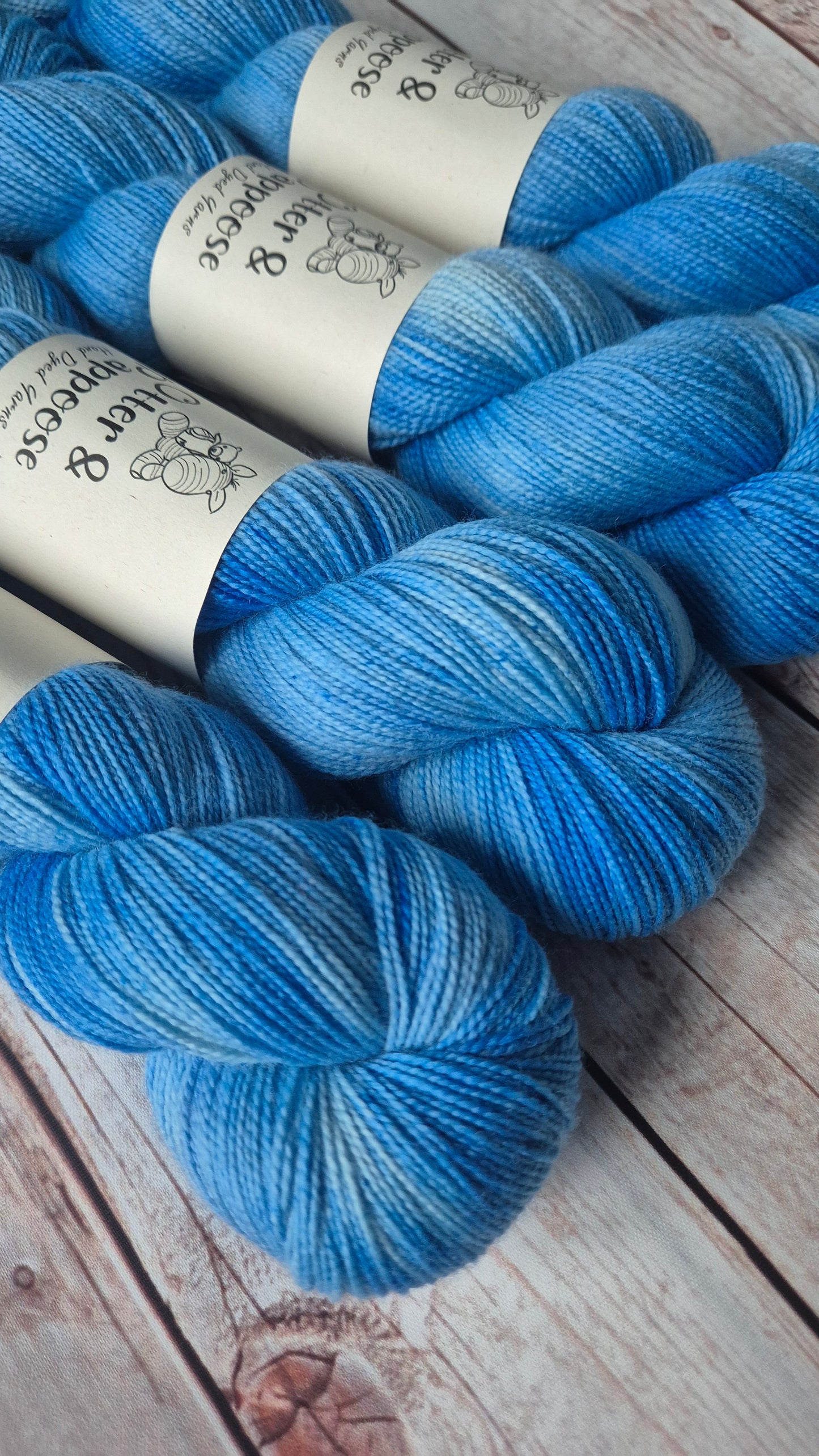 Ocean Spray - Hand dyed yarn - Sock High Twist Merino nylon